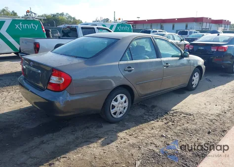2004 Toyota Camry Le z USA, uszkodzony, nr VIN 4T1BE32K24U812615